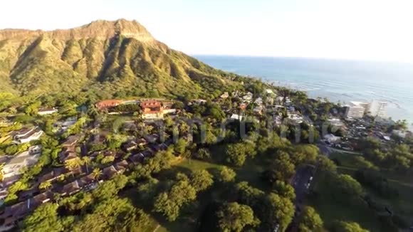 飞往夏威夷檀香山钻石之首视频的预览图