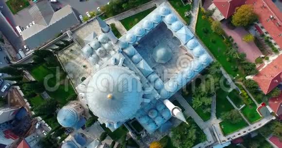 从土耳其伊斯坦布尔的天空俯瞰塞赫扎德清真寺视频的预览图
