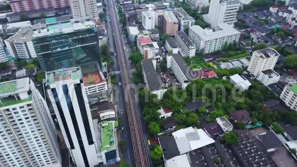 俯瞰香港全球城市的发展建筑交通能源基础设施财务视频的预览图