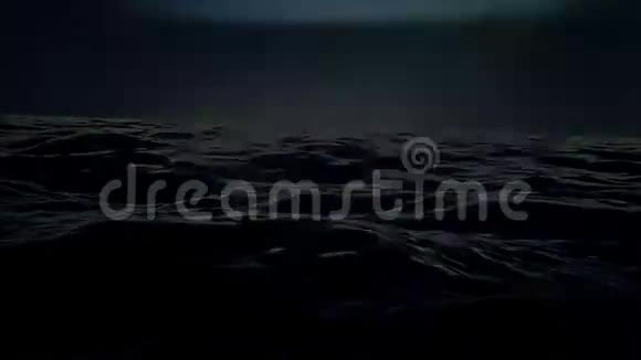 海洋中的海暴大浪和闪电视频的预览图