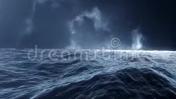 海洋中央的闪电风暴视频的预览图