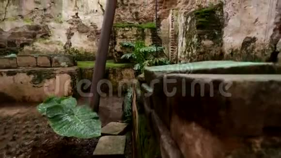 危地马拉古老的废墟和钟声里面视频的预览图