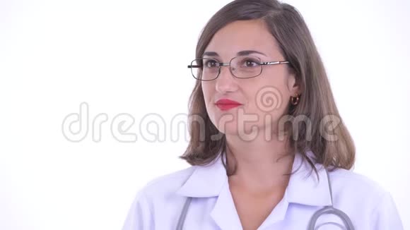 戴眼镜的幸福美丽女医生的脸视频的预览图