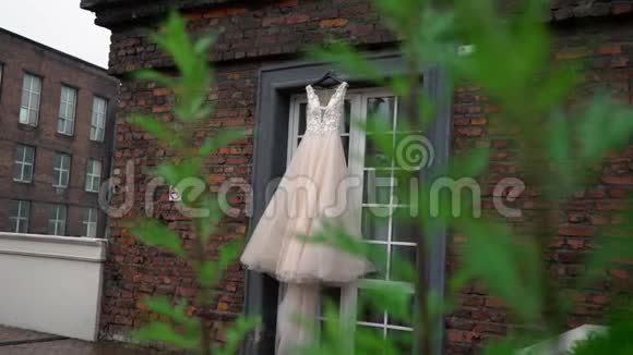 新娘婚纱视频的预览图