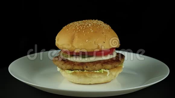 美味的美国汉堡视频的预览图