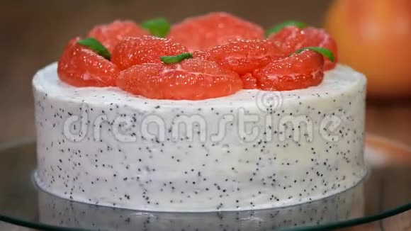 自制葡萄柚蛋糕视频的预览图