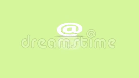 电子邮件符号极简白色跳跃到相机隔离在简单的最小粘贴绿色背景视频的预览图