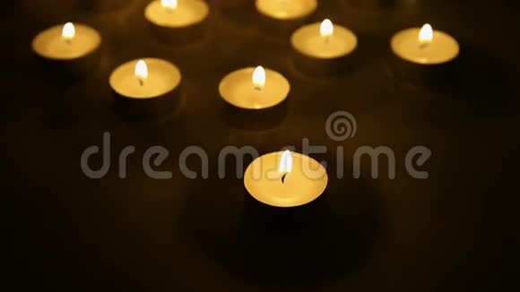 蜡烛背景茶灯装饰视频的预览图