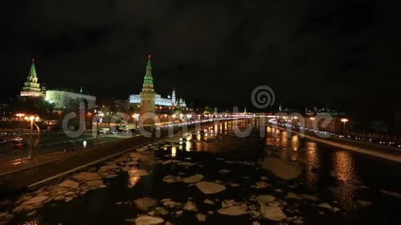 晚上在莫斯科视频的预览图
