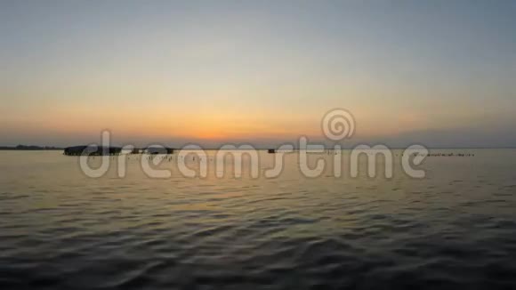 委内瑞拉马拉开波湖日落全景视频的预览图