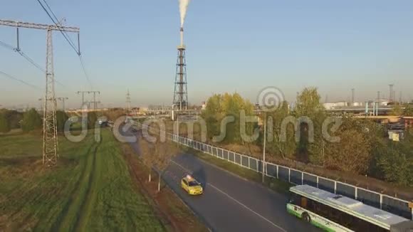 大型炼油厂的景观视频的预览图