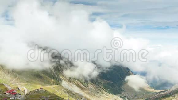 法加拉斯山脉的山路时间流逝视频的预览图