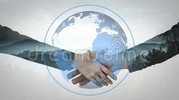 商人们用旋转的地球仪握手视频的预览图