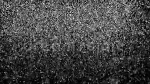 降雪背景是否孤立在黑色卢马冰上雪落的无缝环形背景第3条视频的预览图