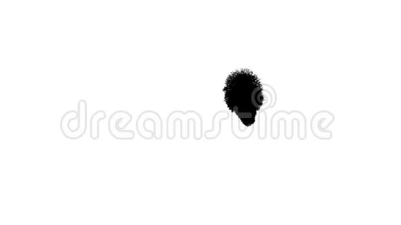 清洁黑色哑光墨点溅面罩隔离在白色背景上视频的预览图