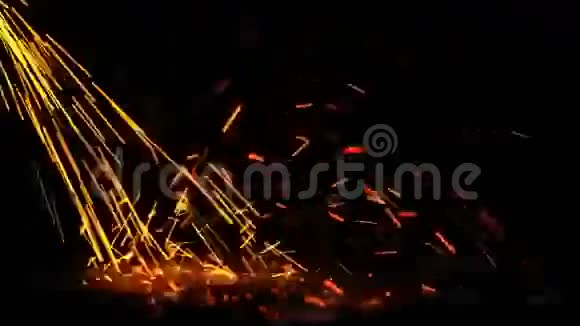 坠落的火花视频的预览图