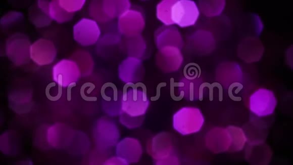 紫罗兰圣诞快乐神奇的bokeh灯光背景全高清视频为新年背景视频的预览图