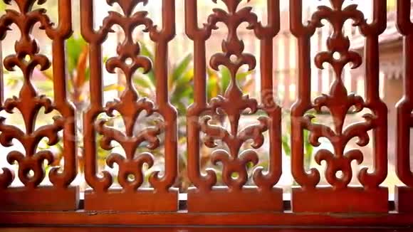 漂亮的木制栅栏有装饰品宏观视频视频的预览图
