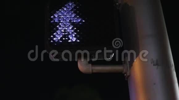 一个LED行人信号灯视频的预览图