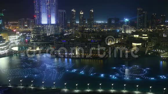 现代轻音乐迪拜喷泉4k延时视频的预览图