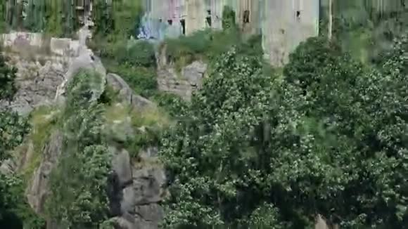欣赏波尔图城古雅的房子视频的预览图