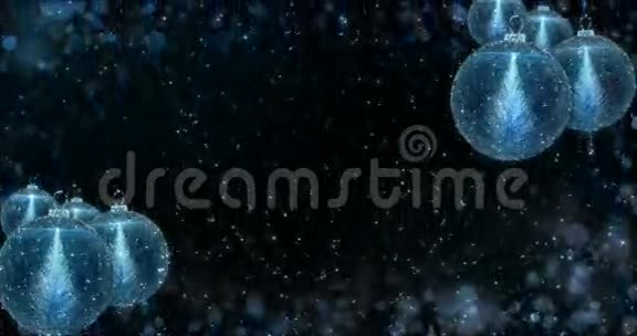 蓝色圣诞球带有枞树背景环4k分辨率的紫花灯视频的预览图