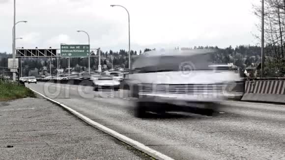 西雅图520号高速公路交通时间流逝视频的预览图