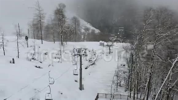 RosaKhutorAlpine度假村滑雪缆车视频的预览图