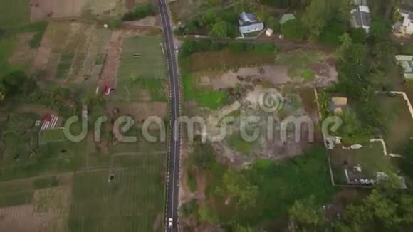 带农田和海岸的毛里求斯航空景观视频的预览图