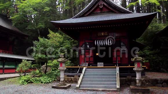 在庙宇建筑群里日本奇奇布崎玉视频的预览图