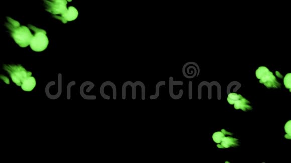 荧光亮绿写墨浮在水中多滴墨这是3D渲染镜头的慢动作墨水视频的预览图
