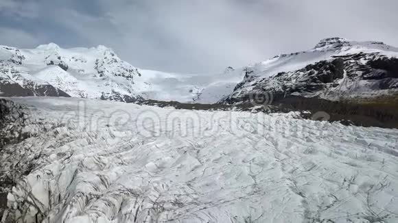 冰岛的冰川视频的预览图