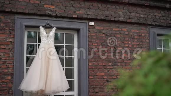 新娘婚纱视频的预览图