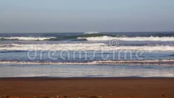 摩洛哥卡萨布兰卡大西洋海滩景观视频的预览图