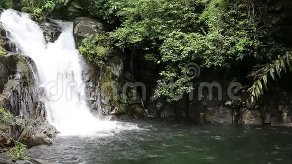 克龙普拉克康瀑布视频的预览图