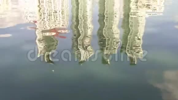 湖中的倒影视频的预览图