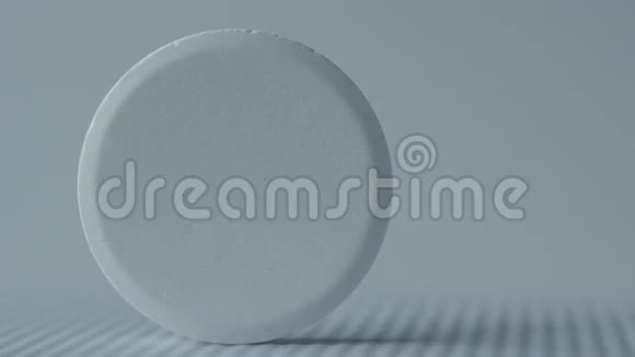 白色药片白色背景视频的预览图