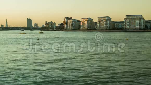 伦敦日落沙德从格林威治俯瞰泰晤士河视频的预览图