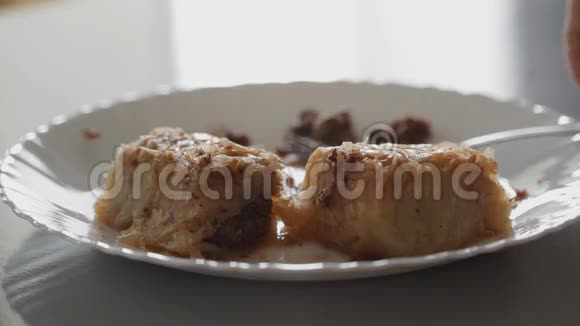 东方美食巴克拉瓦蛋糕视频的预览图