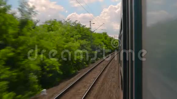 坐火车小心视频的预览图