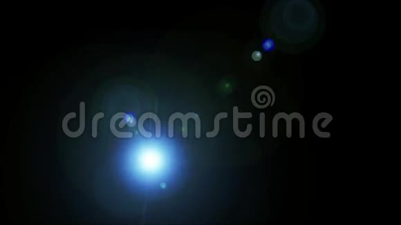 Hologramman使用幻灯片计算机图形运行在黑色背景下视频的预览图