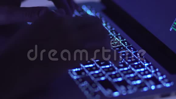 计算机程序员视频的预览图