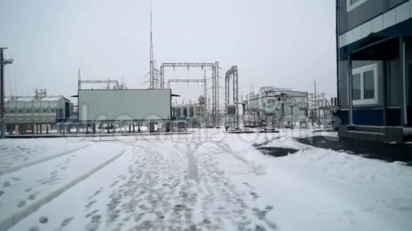 冬天的发电站视频的预览图