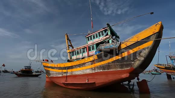 旅游越南传统渔船视频的预览图