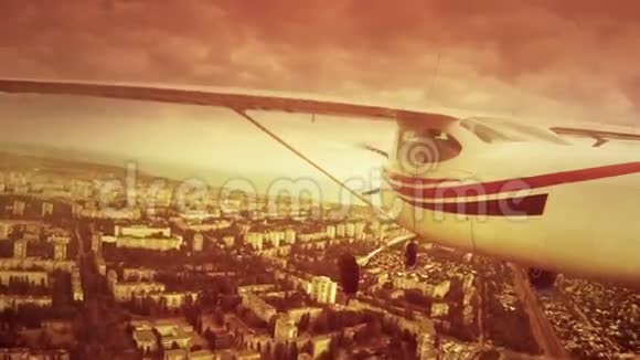 乘坐私人飞机飞行视频的预览图