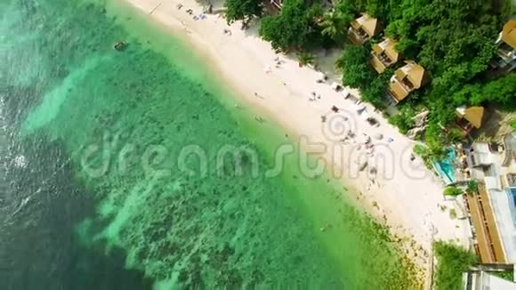 KDrone4泰国KohTao以上热带海滩视频的预览图