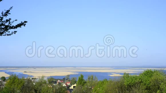卢宾到Szczecin泻湖的青山景色视频的预览图