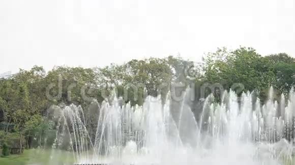泰国曼谷花园音乐舞蹈喷泉视频的预览图