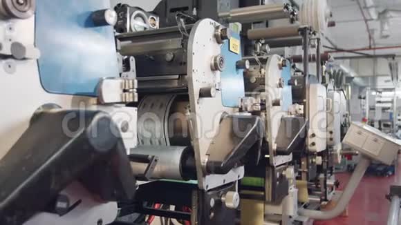 印刷厂大型印刷机视频的预览图
