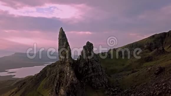 秋季斯托尔岛上的电影飞行苏格兰斯凯岛视频的预览图